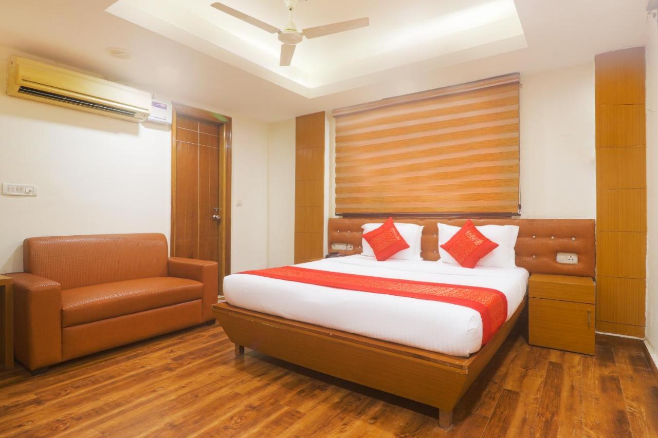 Hotel Sizzling Starr Nowe Delhi Zewnętrze zdjęcie