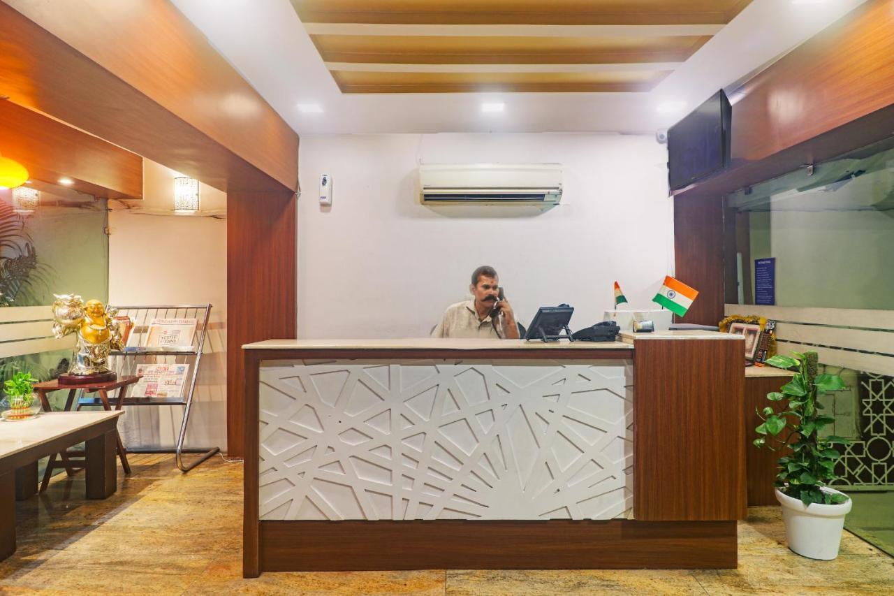 Hotel Sizzling Starr Nowe Delhi Zewnętrze zdjęcie